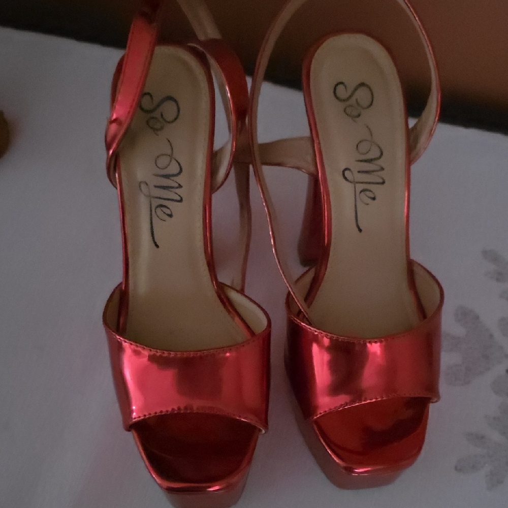 So Me Metallic Red Platform Heels